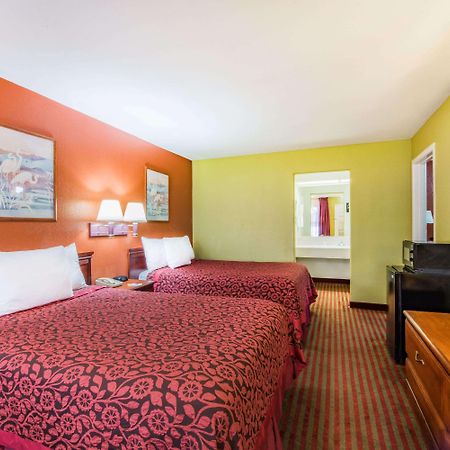 Days Inn By Wyndham Mcallen Eksteriør billede